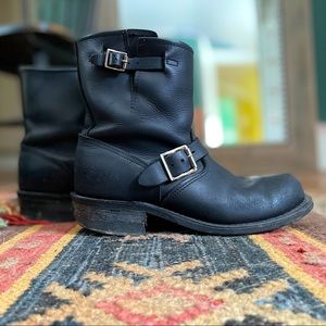 Frye Women’s Engineer 8R Boots, USA made Size 8.5